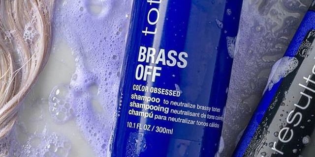 5 blue shampoos that keep my lightened brown hair from looking brassy