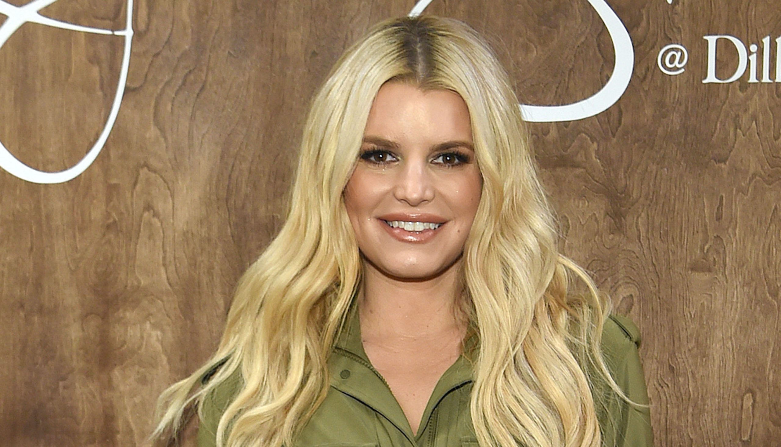 Jessica Simpson Posted a Photo Without Her Hair Extensions