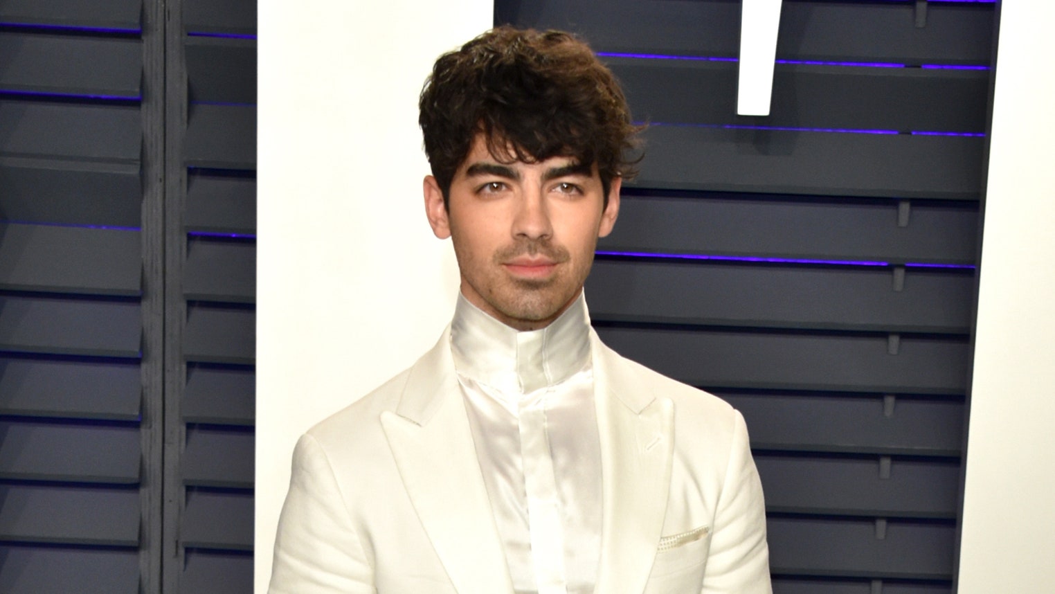 Joe Jonas Just Debuted Blond Hair — See Photo