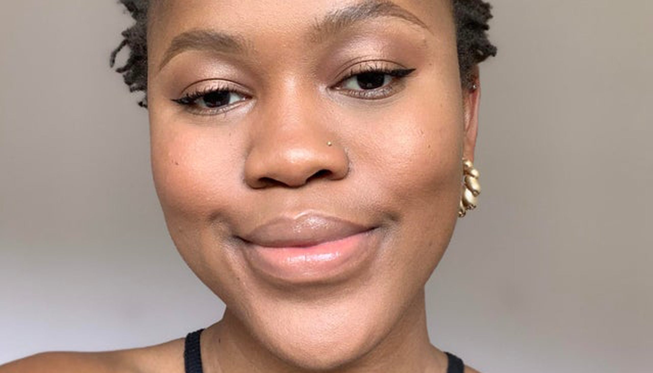 Reddit's Beauty Community Rallies Around Woman Insecure About Her Face