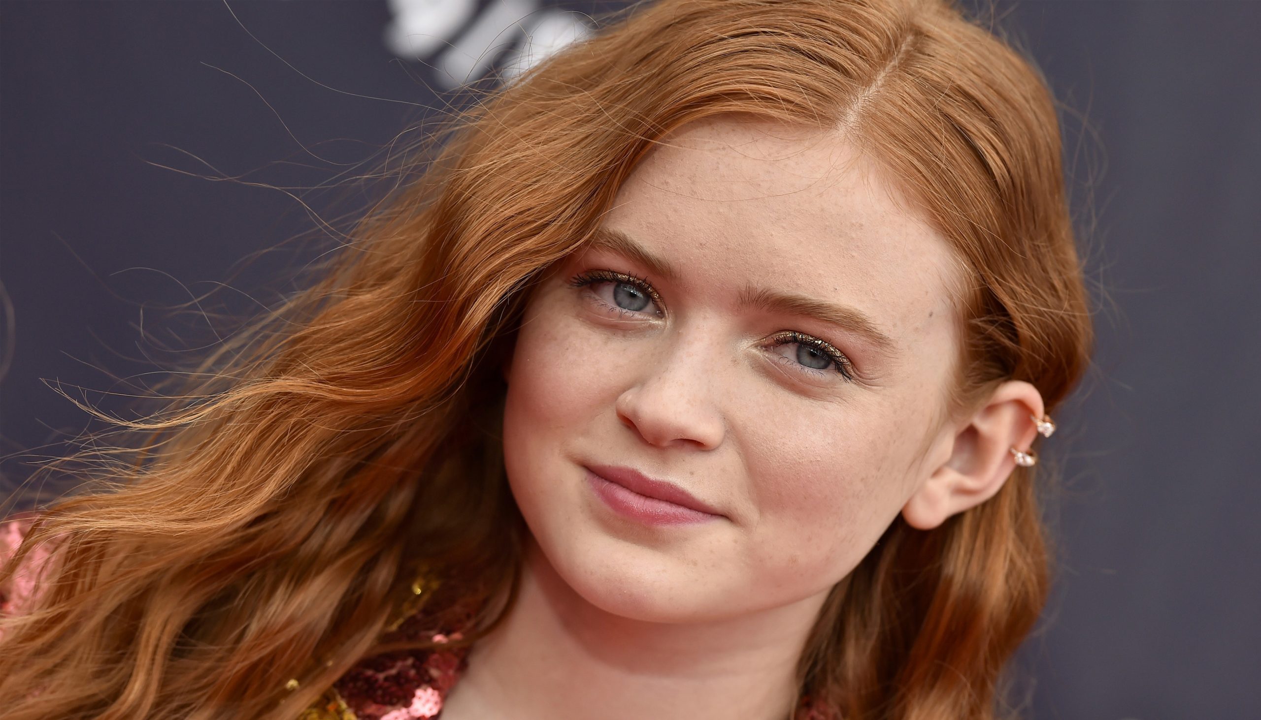 Sadie Sink Takes the Same Less-Is-More Approach to Beauty As Her Stranger Things Character