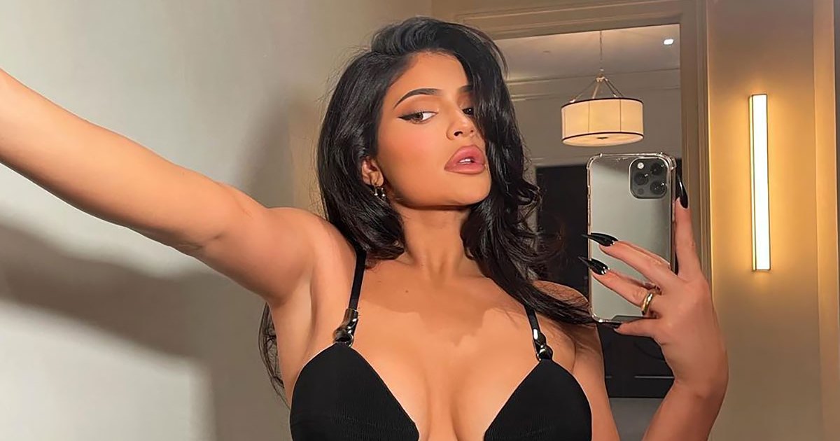 Kylie Jenner Became Obsessed With Lip Liner After a Boy Made Her Feel ‘Unkissable’ 