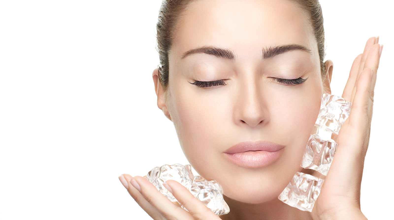 Surprising Benefits Of Using Ice On Your Face